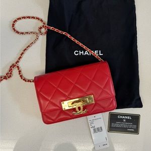 CHANEL golden class wallet on chain red lambskin with gold hardware